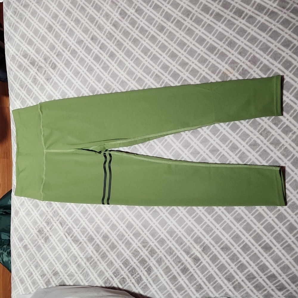 Green women's leggings